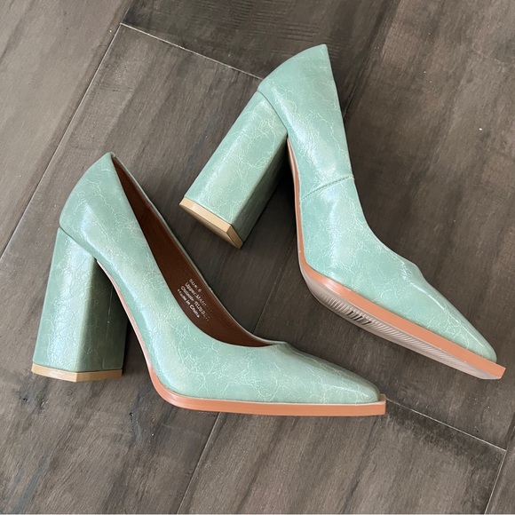 Gabrielle Union Niketa Vegan Leather Square Toe Pumps - Size 6 - Picture 4 of 14